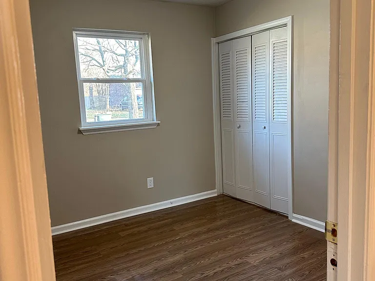 410 Savannah Ave — Photo 20