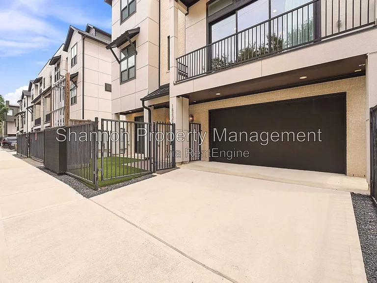 1823 Prospect St #C — Photo 3