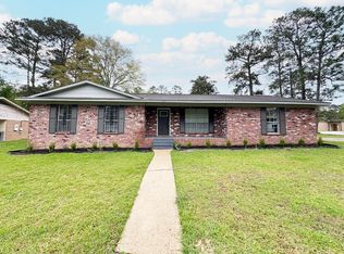 110 Southview Dr, Hattiesburg, MS 39401