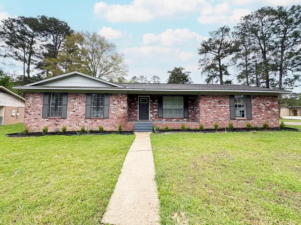 110 Southview Dr, Hattiesburg, MS 39401