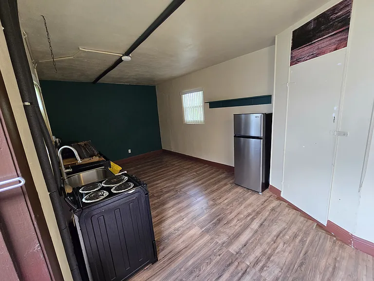 4215 NW 52nd Ave — Photo 2