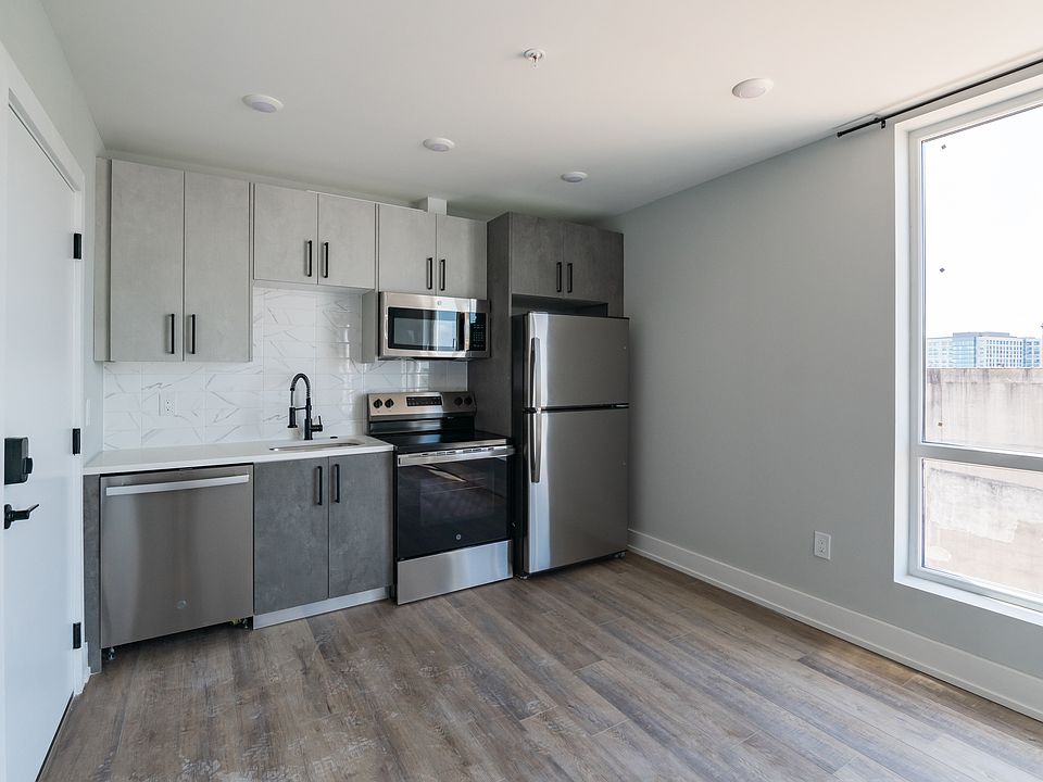 1st image of 918 N Broad St #401