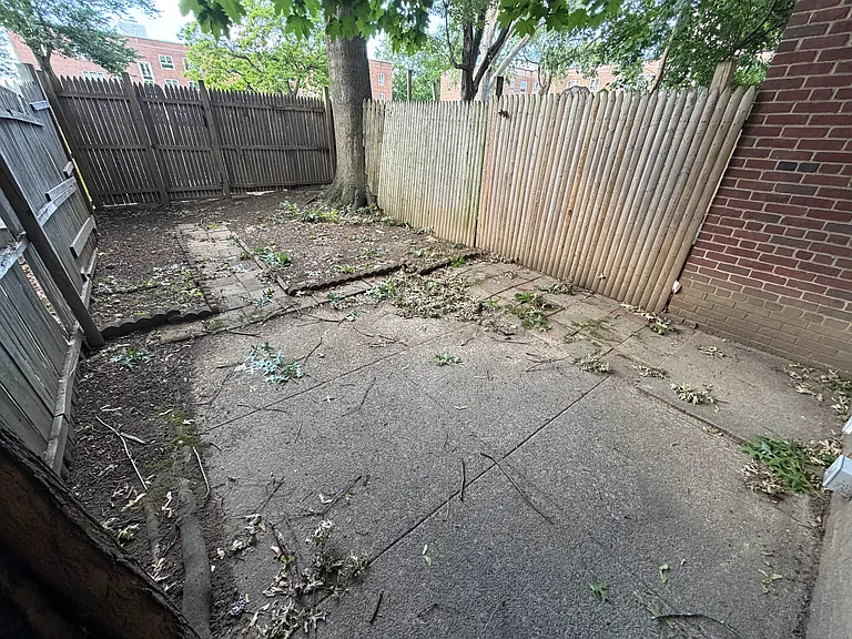 186th Ln — Photo 7