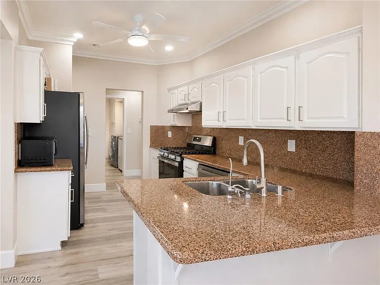 10420 Villa Ridge Dr — Photo 28