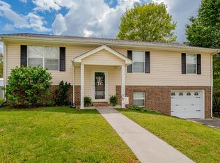 105 Darvin Ln, La Fayette, GA 30728