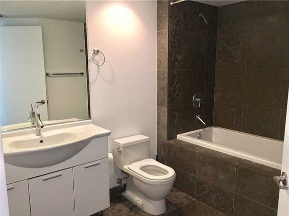5th image of 475 Brickell Ave #1530