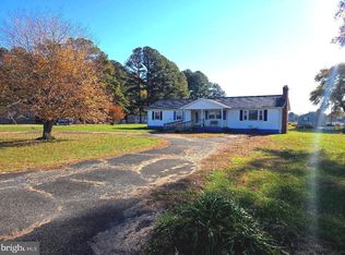 1928 Lake Rd, Lottsburg, VA 22511
