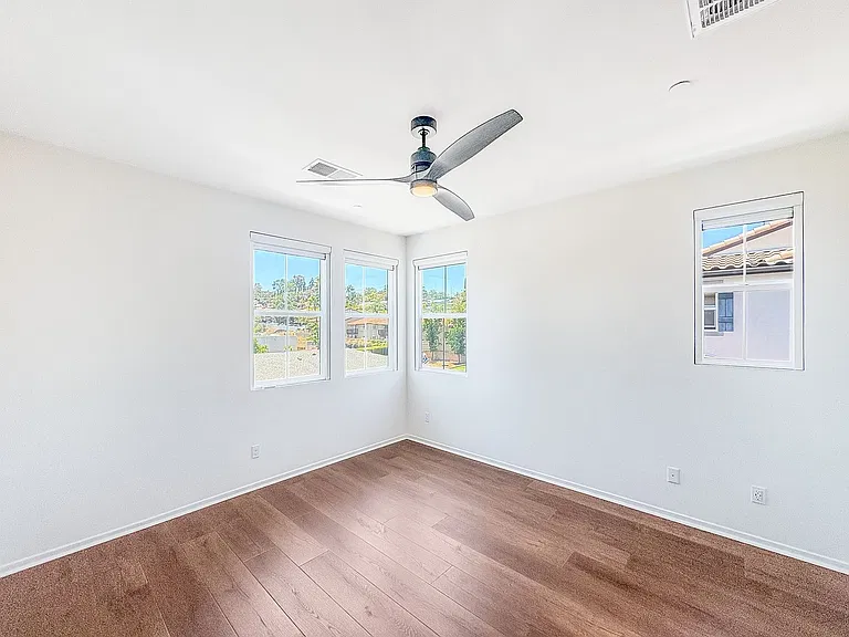 2376 Veil Gln — Photo 12