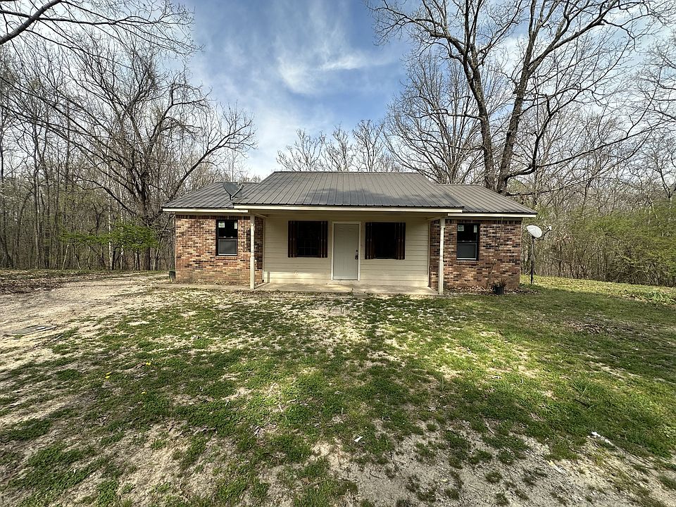 2nd image of 165 Cedar Grove Ln
