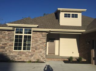 2822 S Ranch Dr, Springfield, MO 65809