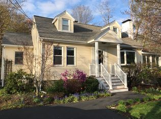 52 Grassland St, Lexington, MA 02421