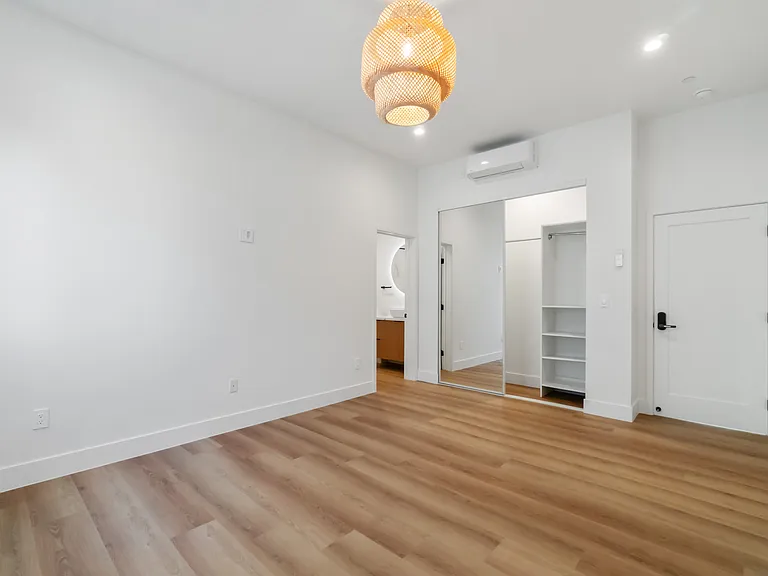 3917 Inglewood Blvd #2-C — Photo 1