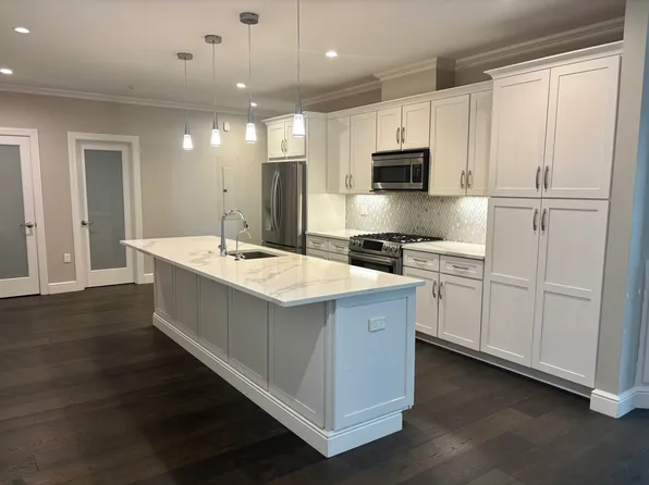 175 North Ave Unit 311, Wakefield, MA 01880