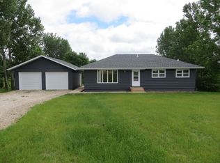 905 2nd St S, Cleveland, MN 56017