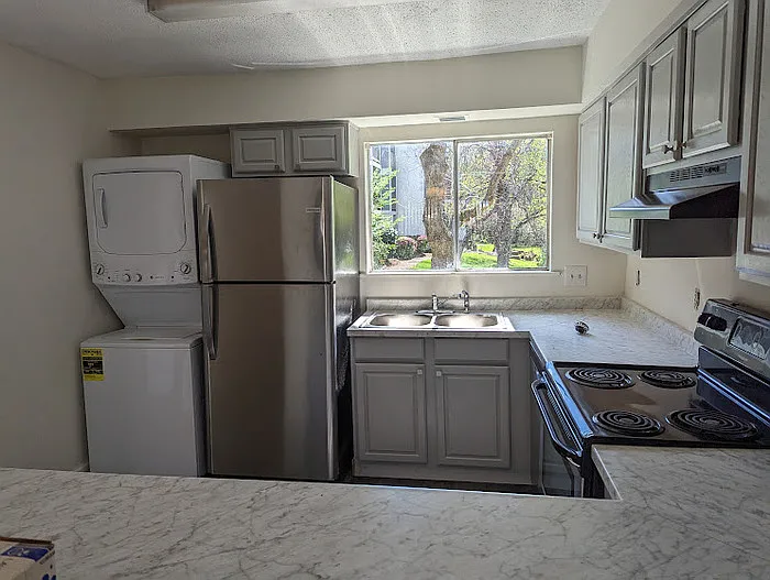 2 bed, 2.0 bath, $1,400 — Photo 4