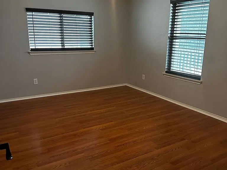 326 Fallen Leaf Ln — Photo 6