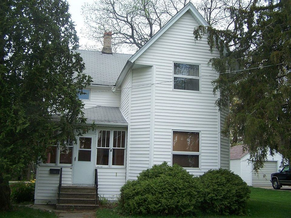 1st image of 705 W Main St