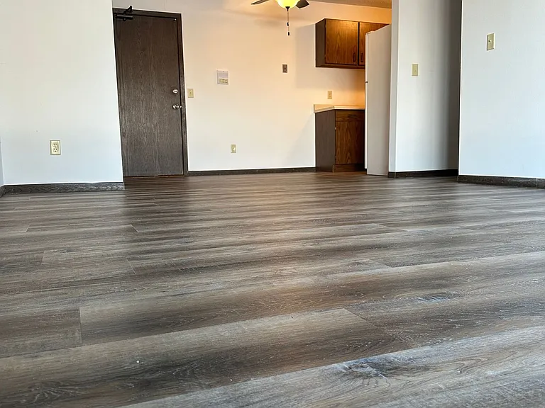 636 Monroe St — Photo 5