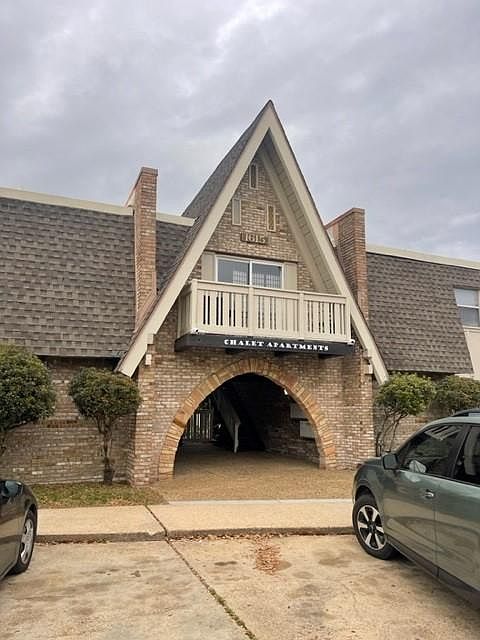 1st image of 1615 Thornton Ave #18