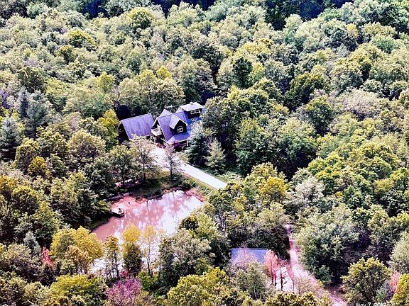 2nd image of 2418 Silverwood Ln