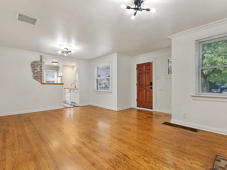 654 S Bryant St — Photo 37