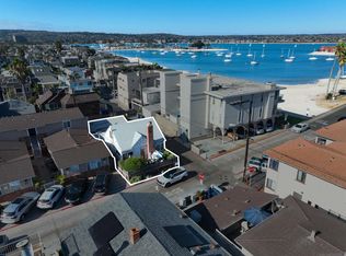 3510 Bayside Ln, San Diego, CA 92109