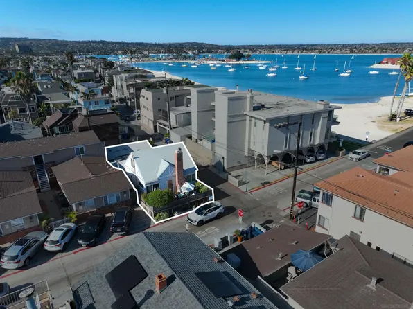 3510 Bayside Ln, San Diego, CA 92109