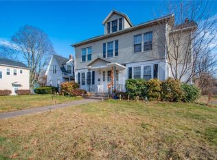 47 Cottage St, Manchester, CT 06040