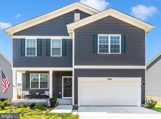 394 Aylesbury Ln, Martinsburg, WV 25403