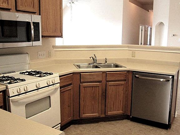 2nd image of 2863 Southampton Way APT A