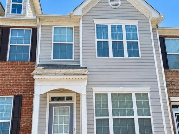 2747 Heathrow Dr, Lawrenceville, GA 30043