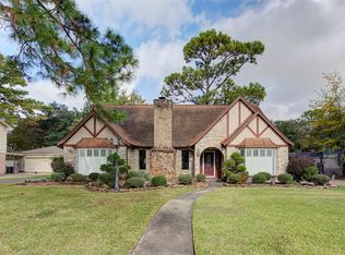 4810 Charade Dr, Houston, TX 77066