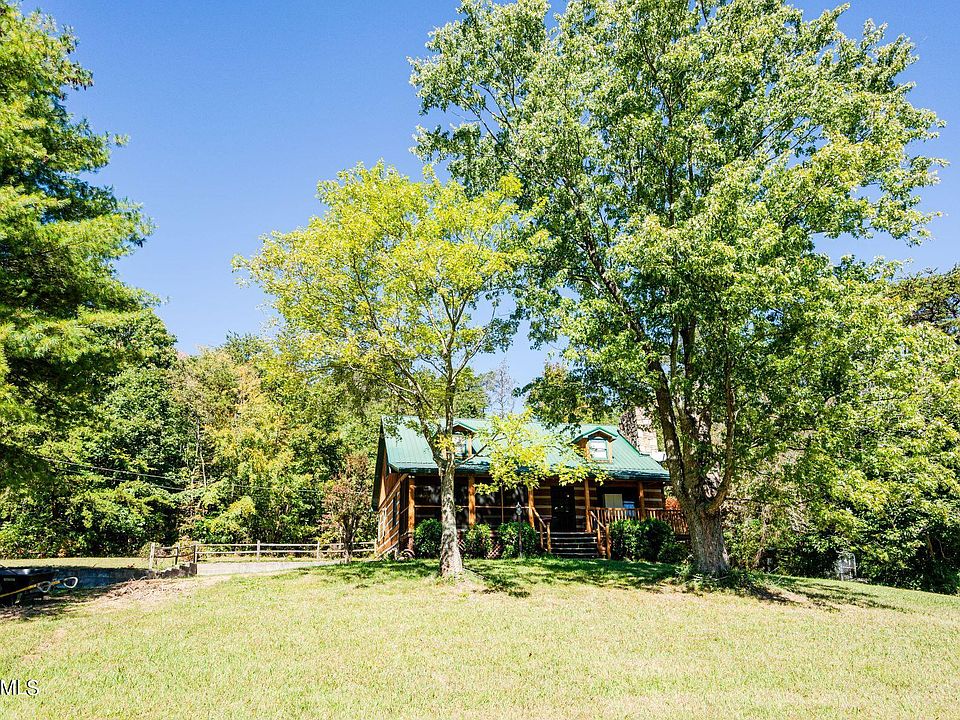 1st image of 2583 Robertson Rd