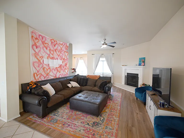 814 S Rock Hollow Ct — Photo 2