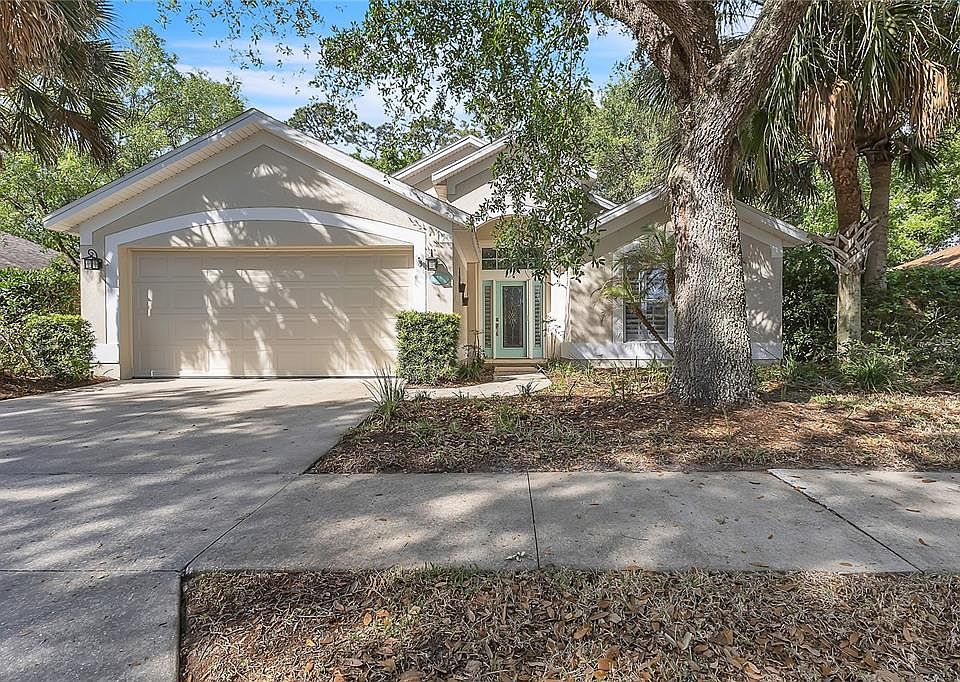 1st image of 32 SHINNECOCK DRIVE