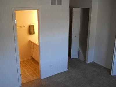 5th image of 1932 E Moray Ct