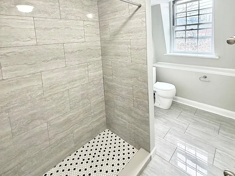 1210 Chapel St #5 — Photo 6