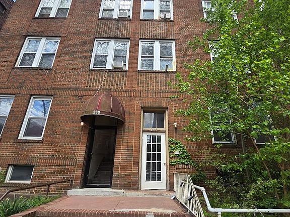 4th image of 236 Lexington Ave #3A