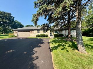 3265 Burlawn Pkwy, Brookfield, WI 53005