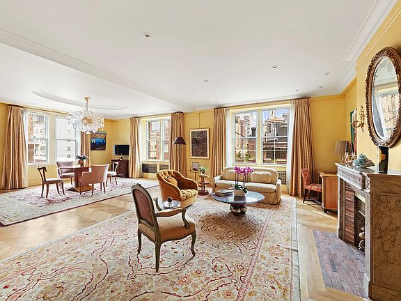 2nd image of 850 Park Ave APT 9D