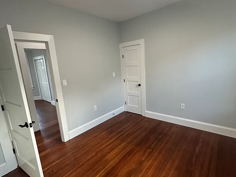 20 Floyd St #3 — Photo 3