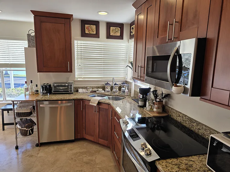 6100 Bahia Del Mar Cir #101 — Photo 29