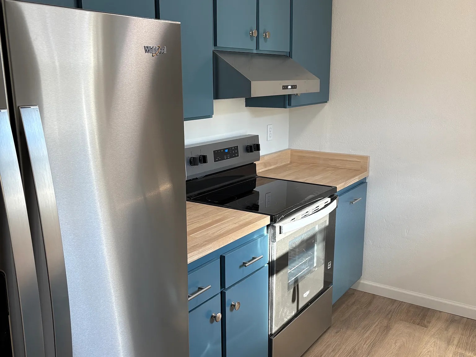 3 bed, 988 sqft, $1,750 — Photo 3