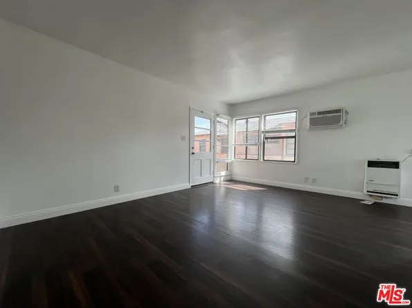 2010 W 35th St, Los Angeles, CA 90018