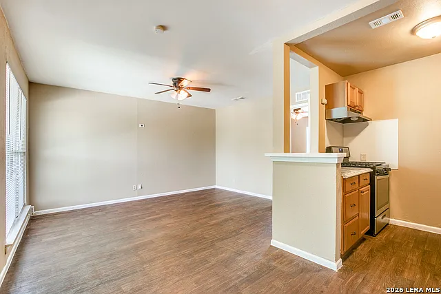 216 Lucas St #2 — Photo 6