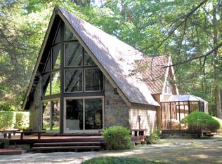 110 Hawkins Rd, Woodstock Valley, CT 06282