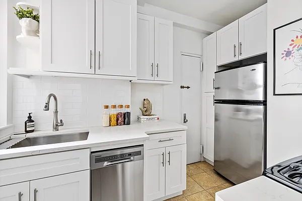 Sold by Compass | media 6