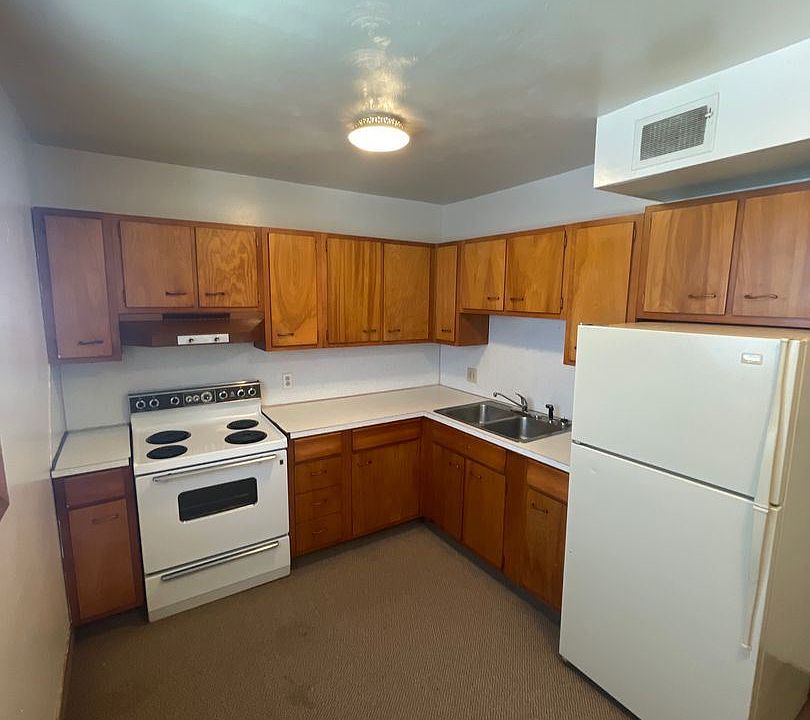 1st image of 208 S 1st St APT 1A