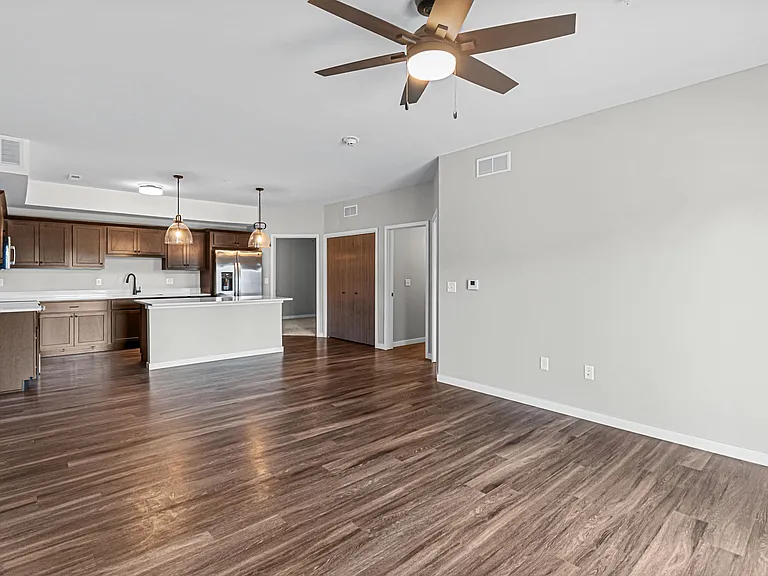 Madison Ave Condos — Photo 13