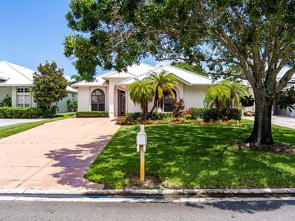 5th image of 9422 Poinciana Court